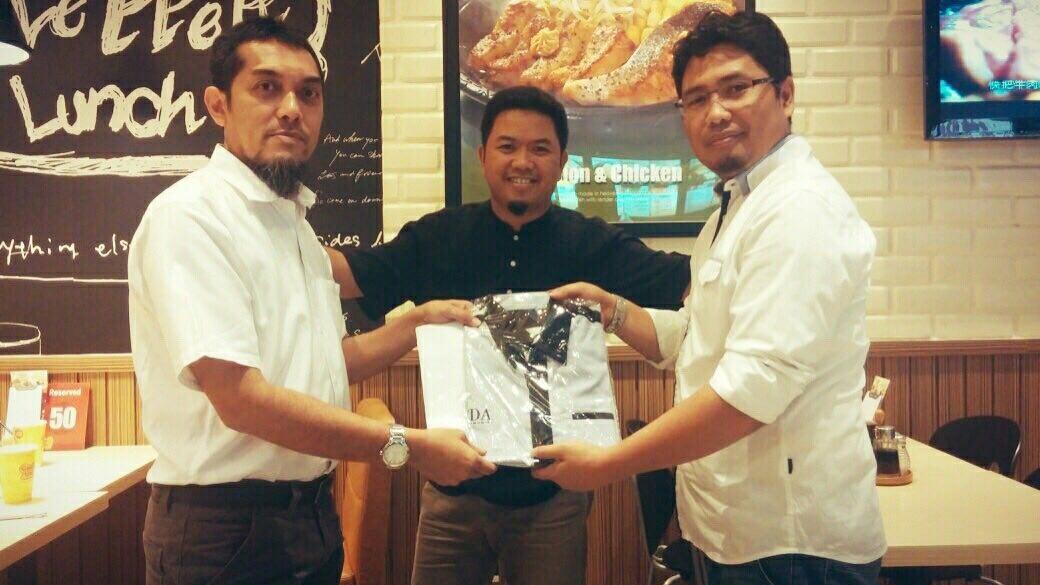 Selamat brtugas Pak Safri Helmi,salah satu member trbaik #TDAdepok sbg Direktur Pengawasan &amp; Kepatuhan <a href="/TanganDiAtas/">Komunitas Pengusaha Tangan Di Atas (TDA)</a>