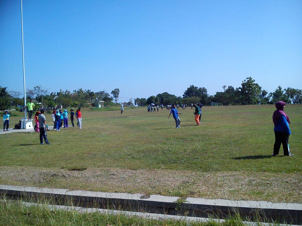 napzaUNDIP's tweet photo. Game benteng-bentengan di upgreading ukm pedulu napza
#saveourgeneration http://t.co/MFOnq01R4C