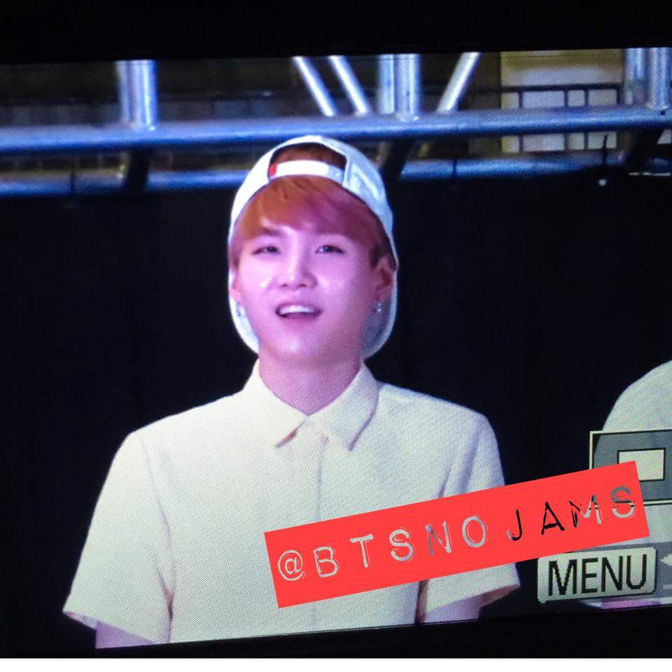 btsnojams's tweet photo. [150605 Hello Session]

cr：@btsnojams
#TRBinMY #TRBinKL #hellosession #BTS #방탄소년단 http://t.co/v3yUjnzCDo