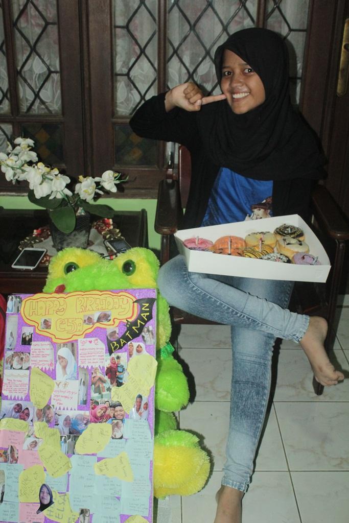 X_SepuluhSatu's tweet photo. Happy birthday elsa sehat selalu all d best wishes turn to you! Makin hebring &amp; longlast sm eja @ElsaaaPN #latepost http://t.co/ZcBl7cMcsG