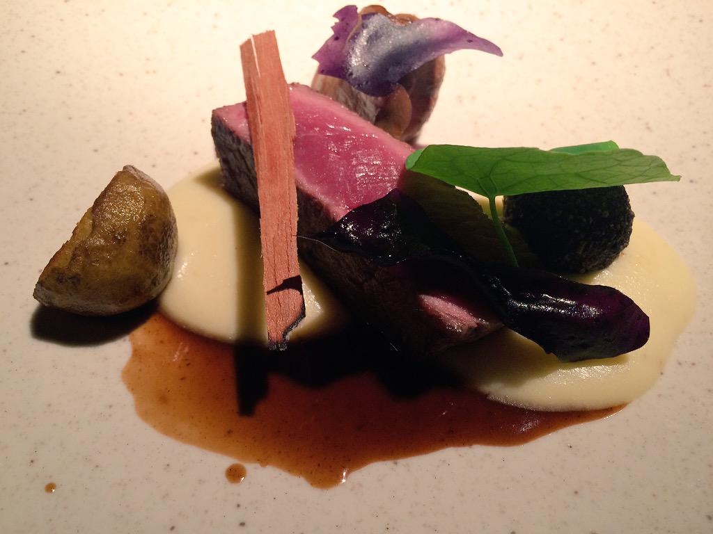 12 tiempos del menú otoño- invierno en <a href="/arambururesto/">aramburu restaurant</a> Rítmico, exquisito y estético. En Buenos Aires hay talento.