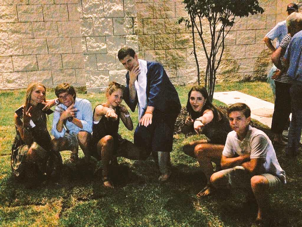 AbbeyWickersham's tweet photo. gonna miss my favorite grads. have fun in college!!! we love ya❤️❤️❤️ #ahsclassof2015 #gman http://t.co/jy6JFV0dum