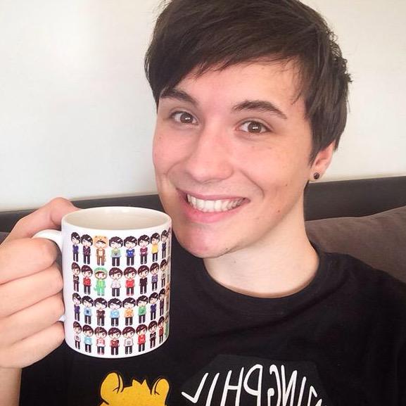 kellinstop_'s tweet image. Dan Howell