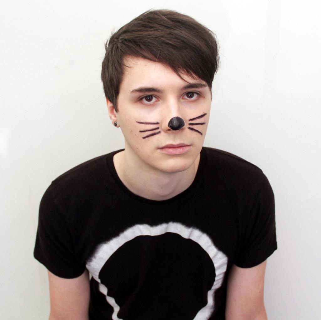 kellinstop_'s tweet image. Dan Howell