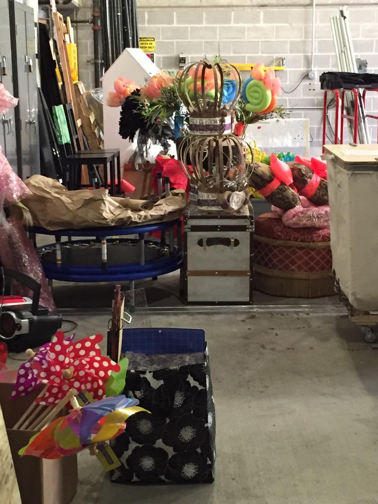 KristyBlakeslee's tweet photo. Oz coming to life backstage. #Kj #kjdance #kjway http://t.co/E2xJKUcJw3