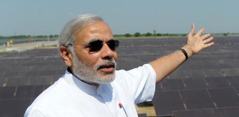 Modi ji is wishing happy birthday to sonam kapoor. 