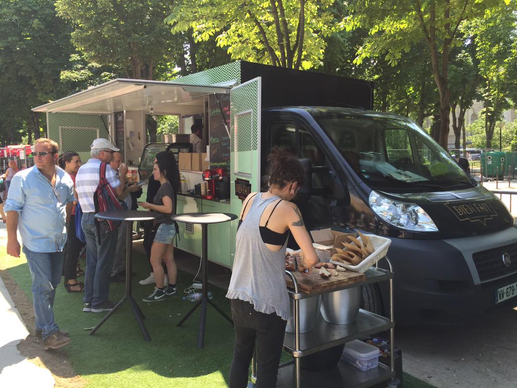 ByBienFait's tweet photo. Retrouvez-nous sur les Champs-Elysées pour le festival @GoutdesChamps jusqu'à dimanche ! http://t.co/G3ezAjpTaA