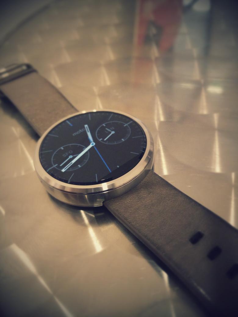 shubham_nocode's tweet image. Si qqn à besoin d'aide sur @AndroidWearOS + @Moto360watch let me know ;) #hackandfly