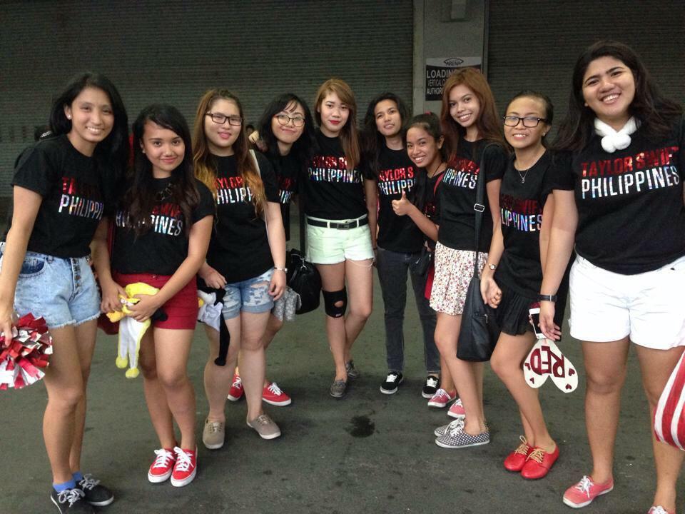 dadadidoddu's tweet image. #1YearREDTourManila #SpinnrTaylorSwift 😭😂✌🏻️🇵🇭