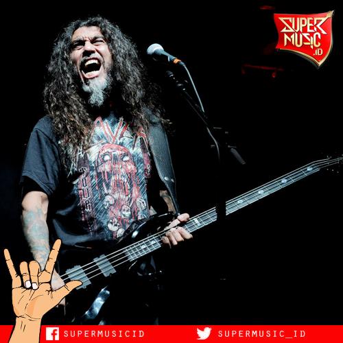 \\m/ \" 1961: Happy Birthday to Tom Araya, bassist sekaligus vokalis dari Slayer. 