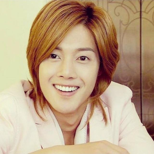 HAPPY BIRTHDAY TO 29 YEARS KIM HYUN JOONG wish you all the best!  