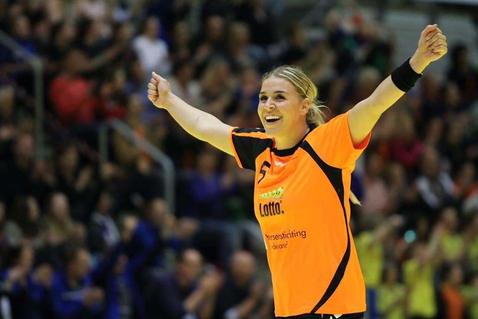 Handbal_NL's tweet photo. Vandaag de Nationale Handbaldag 2015! Deel je ervaringen @Handbal_NL en win Oranje T-shirt of 2kaarten NED-Kroatie! http://t.co/gKdORNEstO