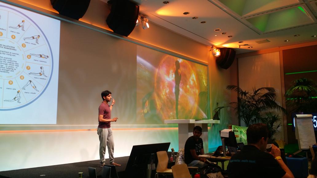 singhparimal's tweet photo. #HackITOn yoga class for hackers. http://t.co/IdFTJUe0SG