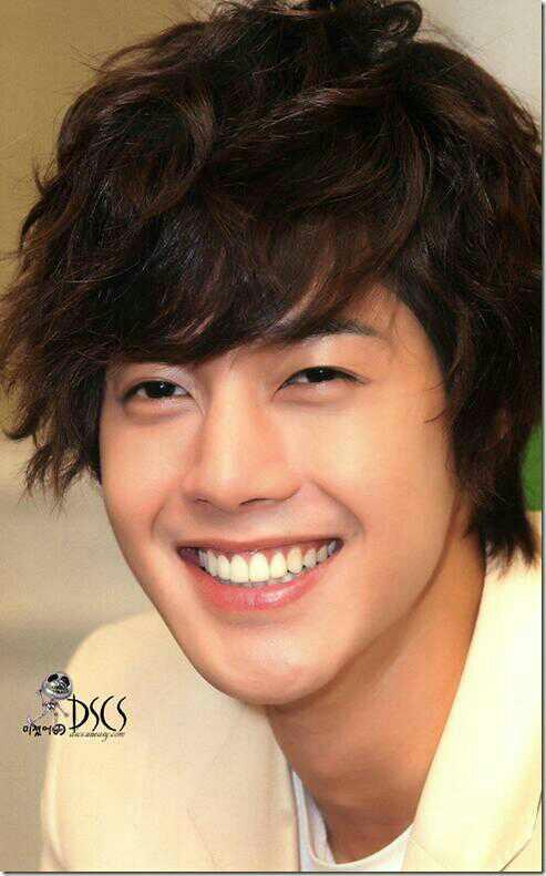 Happy Birthday Kim Hyun Joong    
