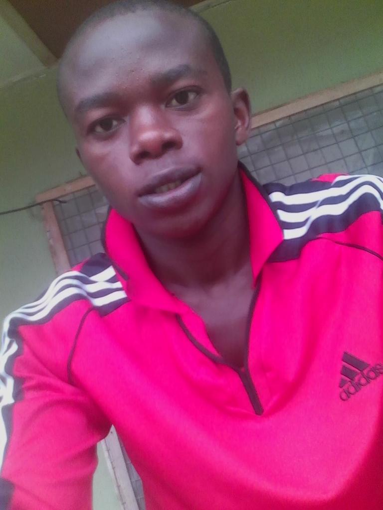 themithope091's tweet photo. Taking a morning work, playing futbal http://t.co/TjzEkhiBbv