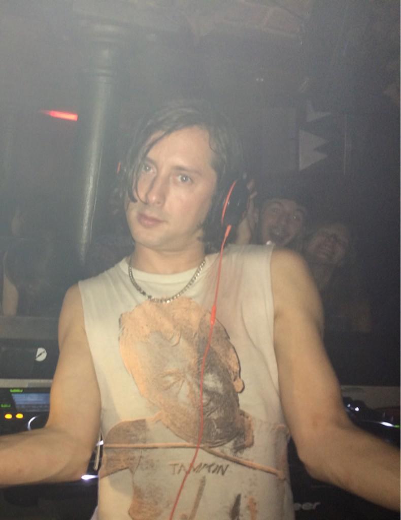 Happy birthday Carl Barât!! 
