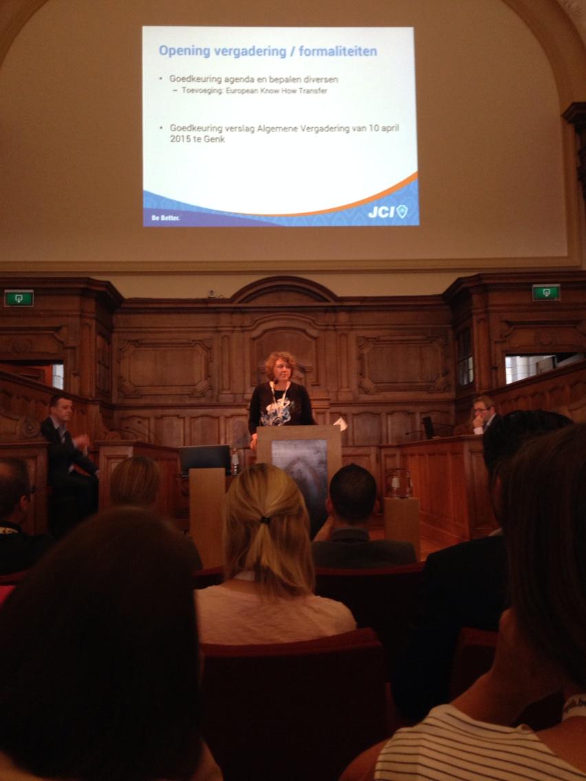 Start van de Algemene Vergadering van <a href="/JCIVlaanderen/">JCIVlaanderen</a> in prachtlocatie: Universiteitshallen van Leuven // <a href="/VC2015/">Beleuven JCI VC2015</a>