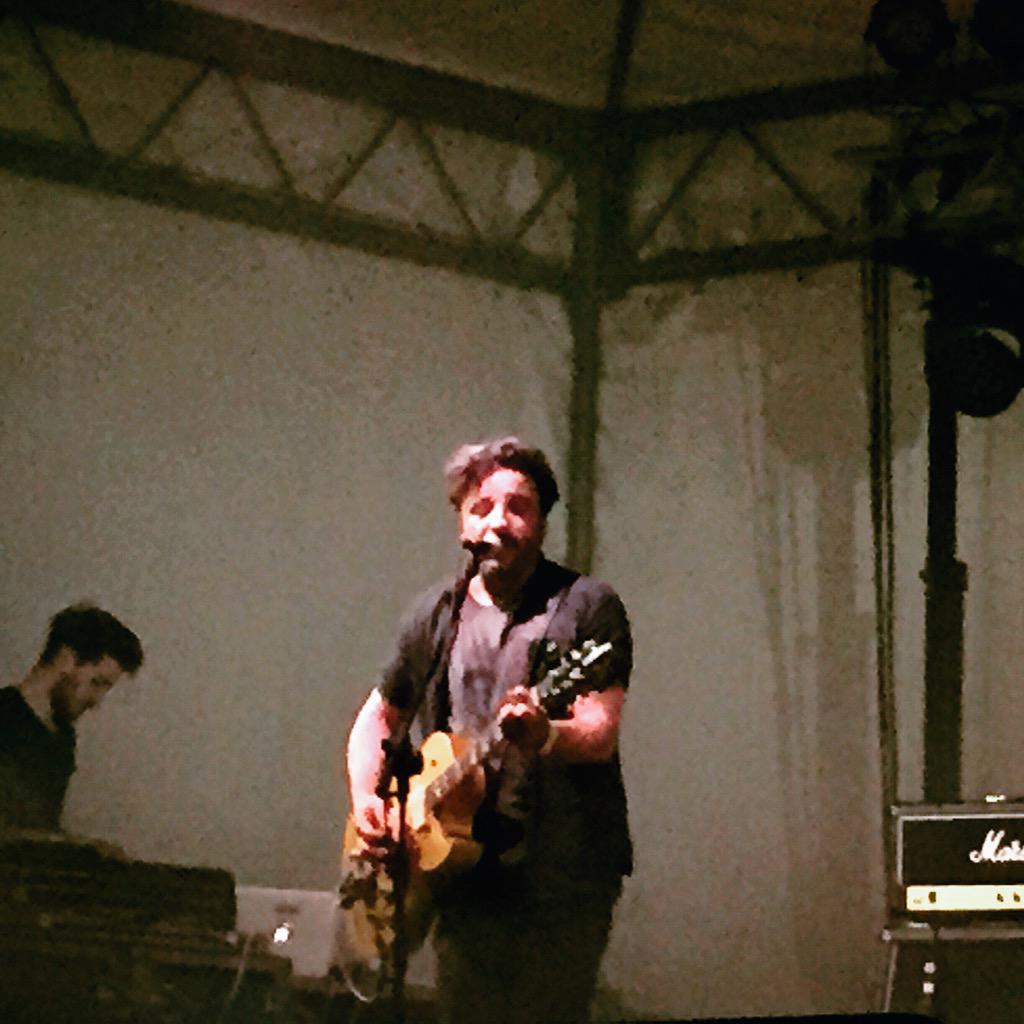 Riotcatss's tweet photo. facce da prima serata del #MiAMiFestival @CircoloMagnolia
#RiccardoSinigallia #Ardecore #Appino #HisElectroBlueVoice http://t.co/MkWifcv9RE