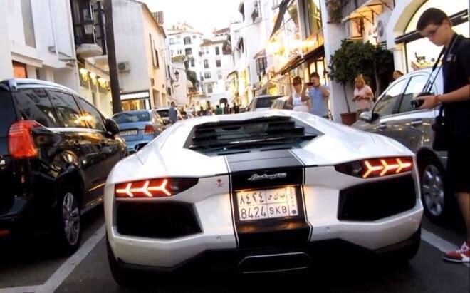 _OnlyCars's tweet image. IL N'Y A PAS QUE LES FEMMES QUI ONT UN BEAU DERRIÈRE ⚪️😍