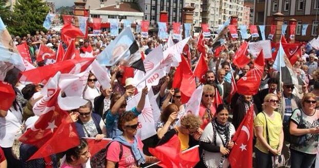 YÜREKLİ İNSANLAR...
7 HAZİRAN ZAFERİNİN BİRKAÇ MİMARI! #RizeBuSeferTamam