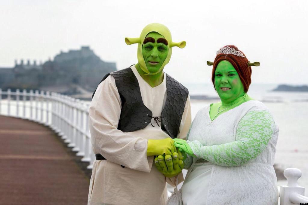peronopasanada's tweet photo. "Gay people are ruining the sanctity of marriage!" http://t.co/Qj8yfbzrl1