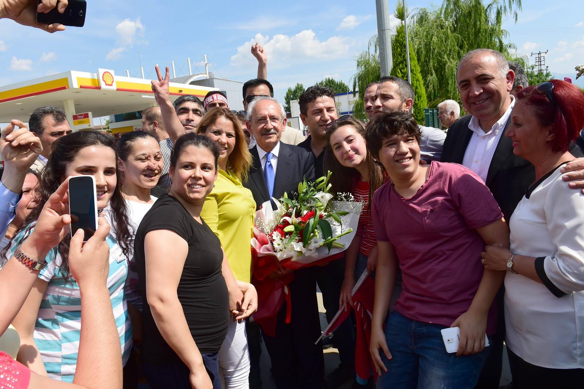 EmelTumay's tweet photo. CHPileNeşeliGünlere Son2Gün!!! http://t.co/j99q4uPCZp