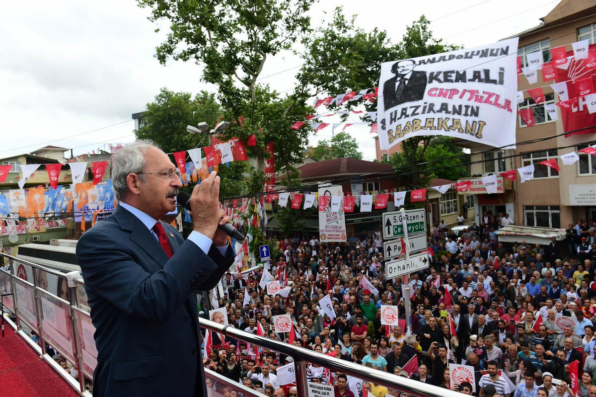 EmelTumay's tweet photo. CHPileNeşeliGünlere Son2Gün http://t.co/g1rZ9ZKUbN