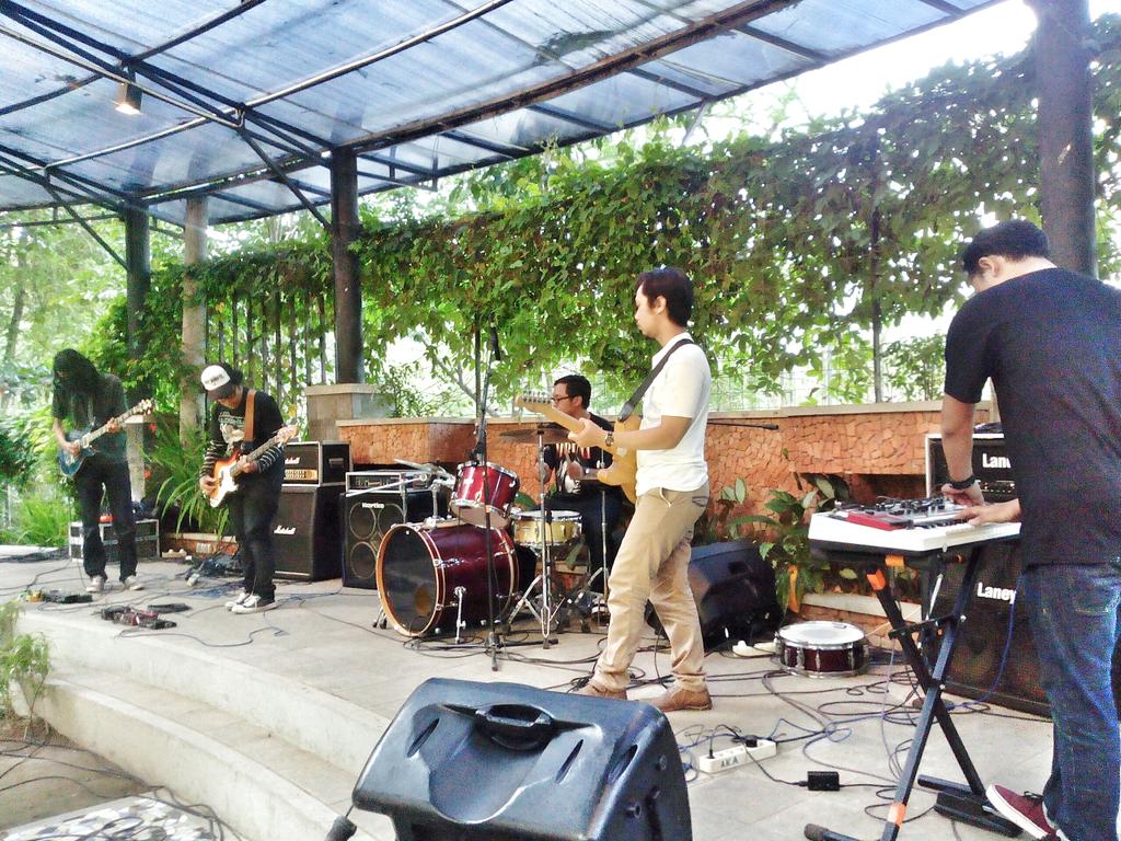 Kebun ombak on stage.. #alldintfest