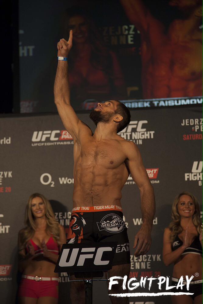 zeedvns's tweet photo. Mairbek, mashallah I'm honored and so glad to finally meet you. #UFCBe @MairbekTaisumov http://t.co/9BMnTJ6zik
