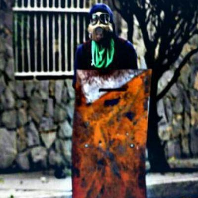 Elcapi3G's tweet photo. Esos que dieron sus vidas por un mejor país, ustedes nunca serán olvidados,
Usted tampoco Héroe @gochoattack http://t.co/l763GZ7oyD