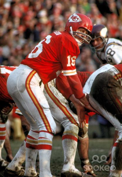 Happy BDay QB Len Dawson.   SB4 MVP 6x AFL Leader Comp % & PR 4x AFL TD Pass Leader 