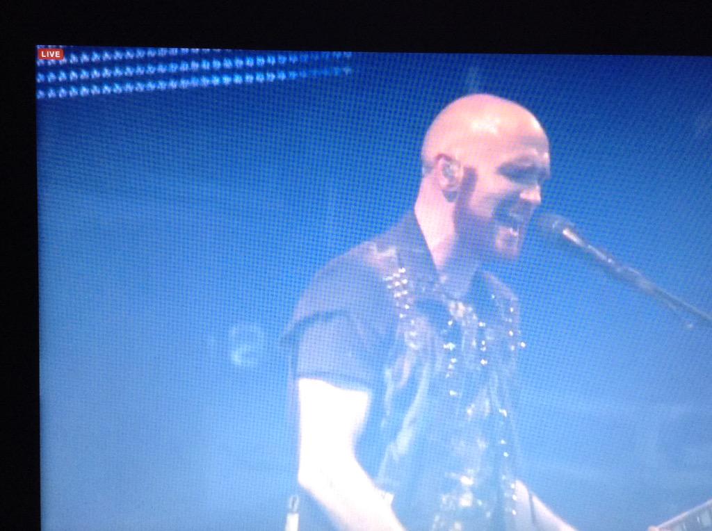 the_scriptPT's tweet photo. TOGETHER WE CRY @thescript @TheScript_Danny #TheScriptNSWSTour #TtheScriptCrokePark #TheScriptFamily http://t.co/BfD6SdEDAt