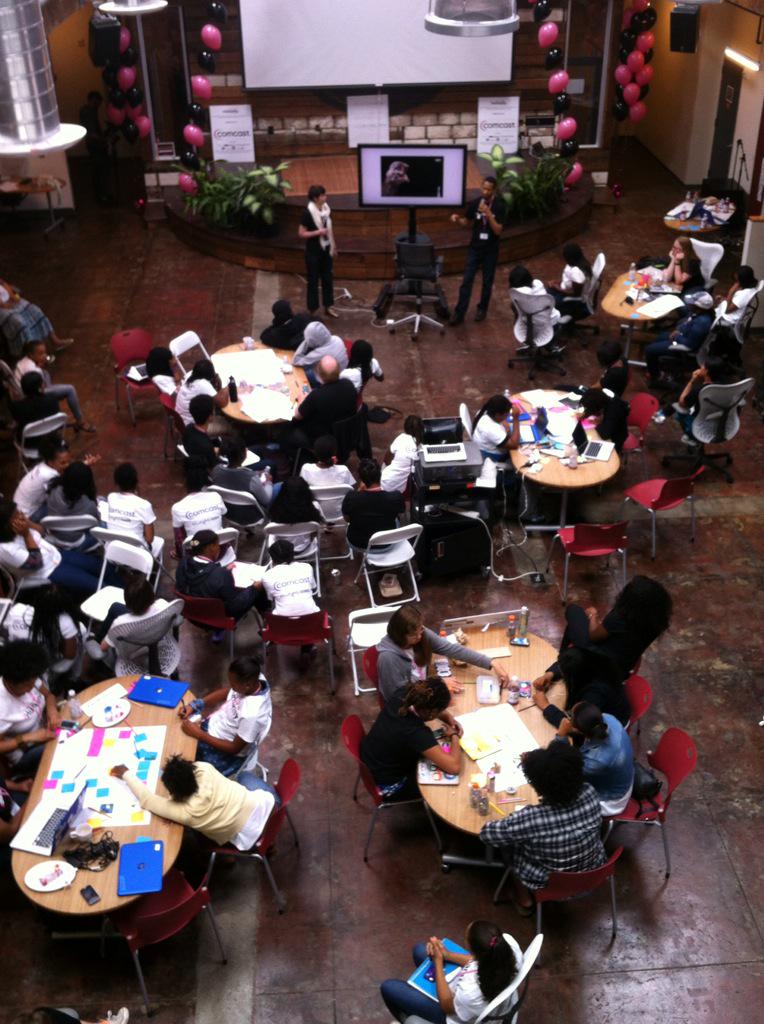 gkimbwala's tweet image. So many shades of melanin coming together for social justice. Gr8 @blackgirlsCode Community! #bgcProjectHumanity