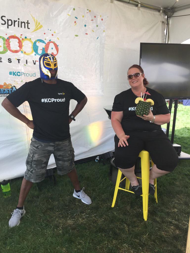 heatherlilapple's tweet photo. Staying cool at the KC Fiesta Festival!!!  #nkcfamily #kcproud @NKCFAMILY @j8o8e8 @whitkinsinger http://t.co/3KkN59DNRY