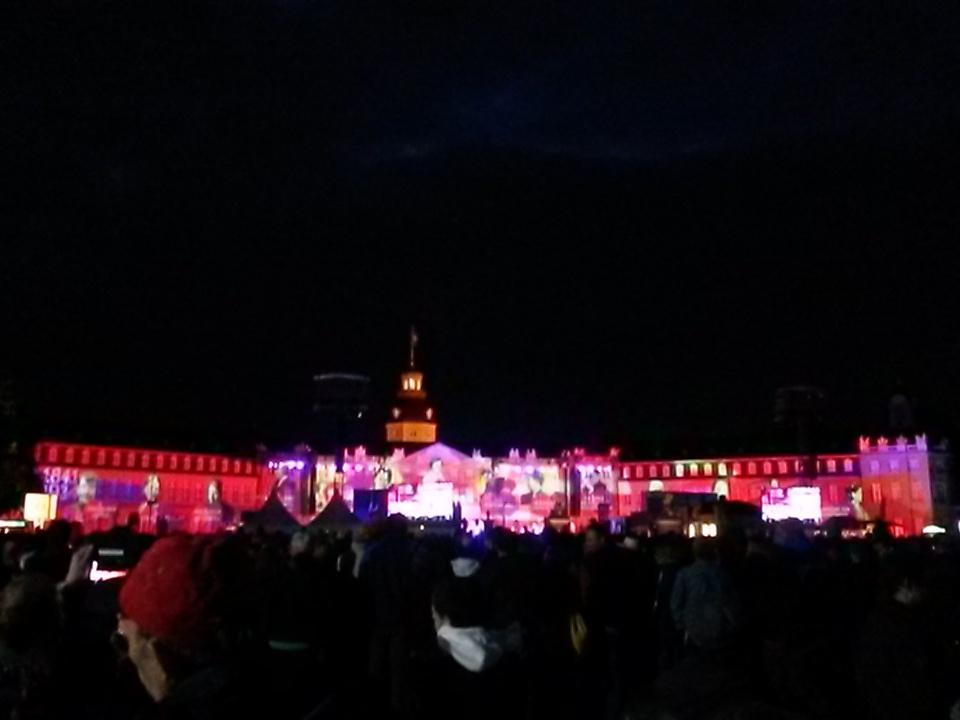 #ka300 300 jahresfeier #karlsruhe nach stundenlangen warten geht es jetzt los- show richtig gut- organisation flop