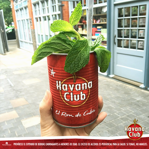 HavanaClubCol's tweet photo. En Colombia Havanizamos hasta las plantas. ¡Salud! http://t.co/1pZcSU2nlI