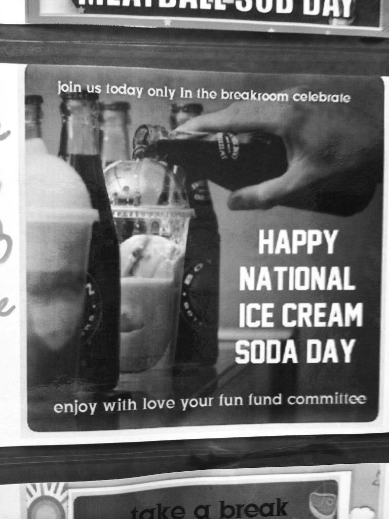 amyboyer71's tweet photo. National ice cream soda day 2662 rocks @DanielleKida1 @BillRodgers_12 @PaulDeveno @Lisachiras @bensonrobert16 http://t.co/mCLkdOxlD6