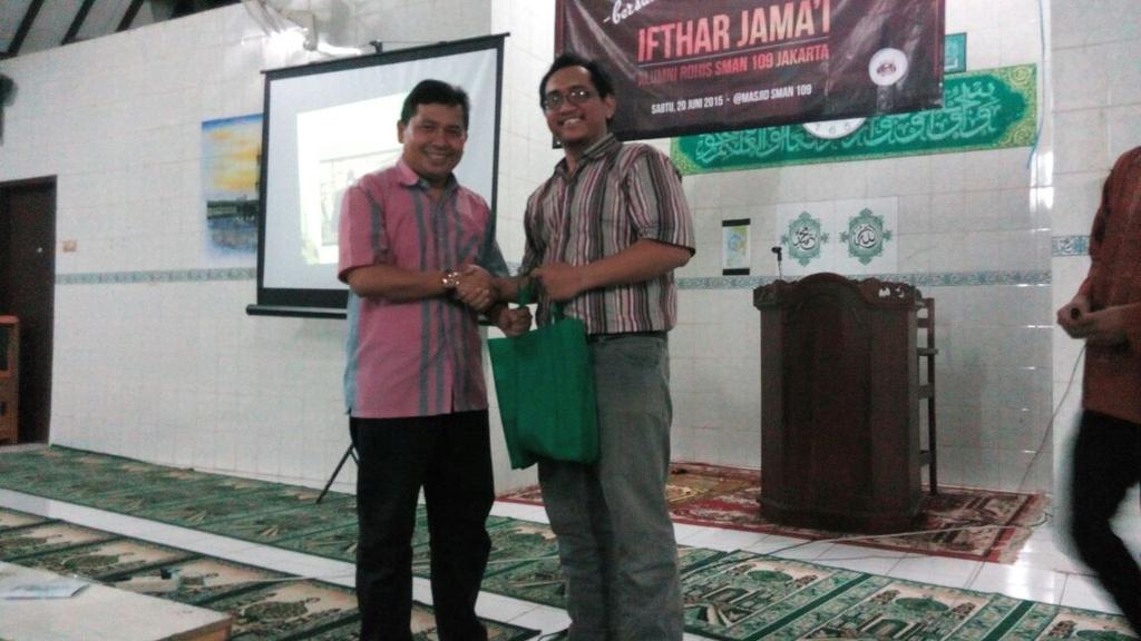 ROHIS SMAN 109 JKT tweet media