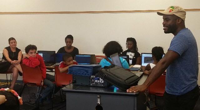 codefevermiami's tweet image. Big thanks tour two speakers this week, Anthony Jackson and Rebeca Segebre #codefevermiami