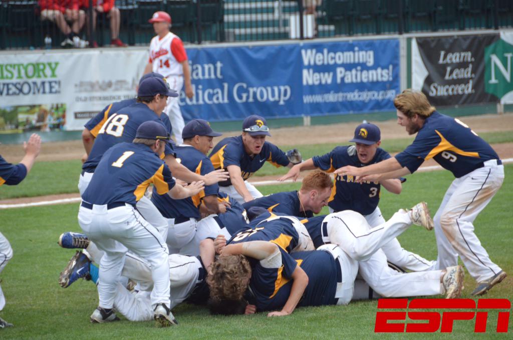 BHallWrites's tweet image. PHOTOS: Your MIAA Division 3 State Champions