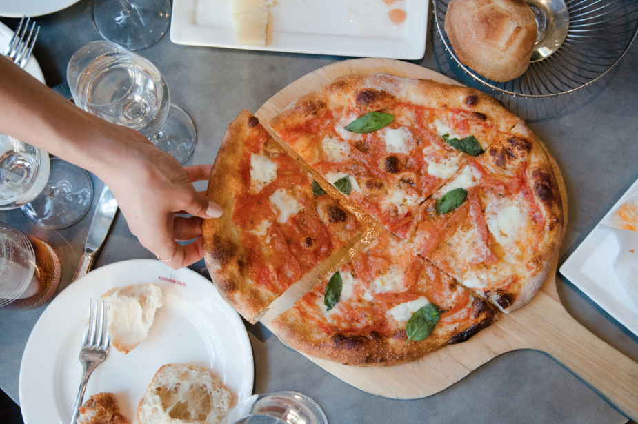 SD26NY's tweet photo. Fact: It's always the right time for #pizza. #dinner #NYC #madisonsquare http://t.co/mUjaOC36NW