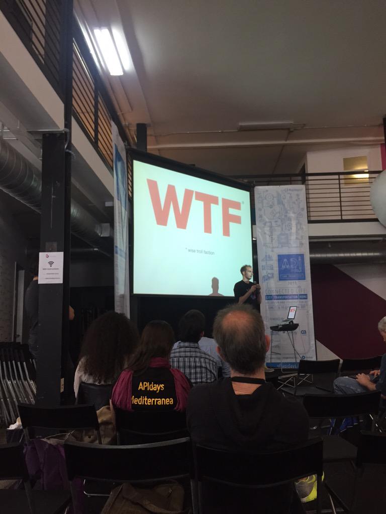 Ba_B's tweet image. .@PebbleDev talk at #APIdaysSF