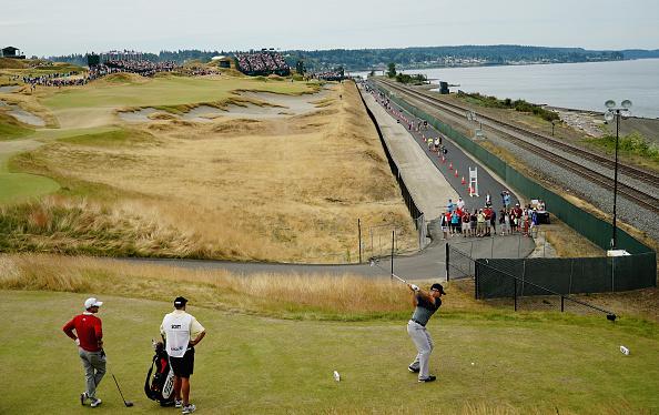 FOXSports's tweet photo. #USOpenFeaturedHole
12: 7 (-2), 32 (-1), 55 (E), 5 (+1), 3 (+2)
15: 0 (-2), 17 (-1), 61 (E), 10 (+1), 2 (+2)
#USOpen http://t.co/ueqNmXKaDh