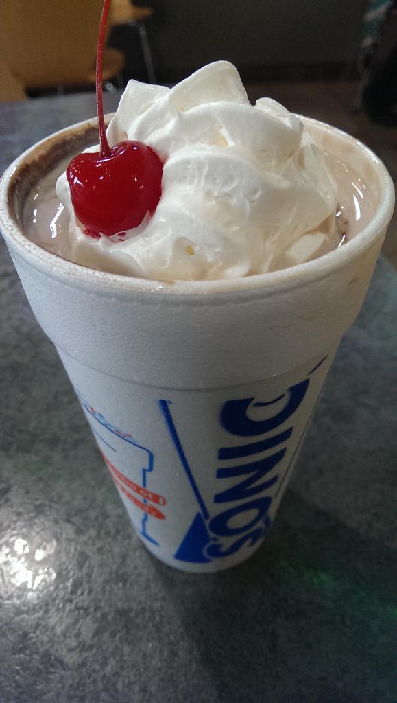 Jon & Kristin tweet media