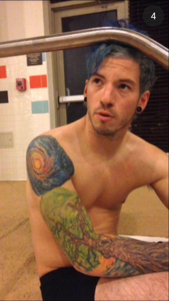 HAPPY 27TH BIRTHDAY TO THE BEAUTIFUL AND CRAZY TALENTED JOSH DUN. NEVER CHANGE, EXCEPT YOUR HAIR COLOR          