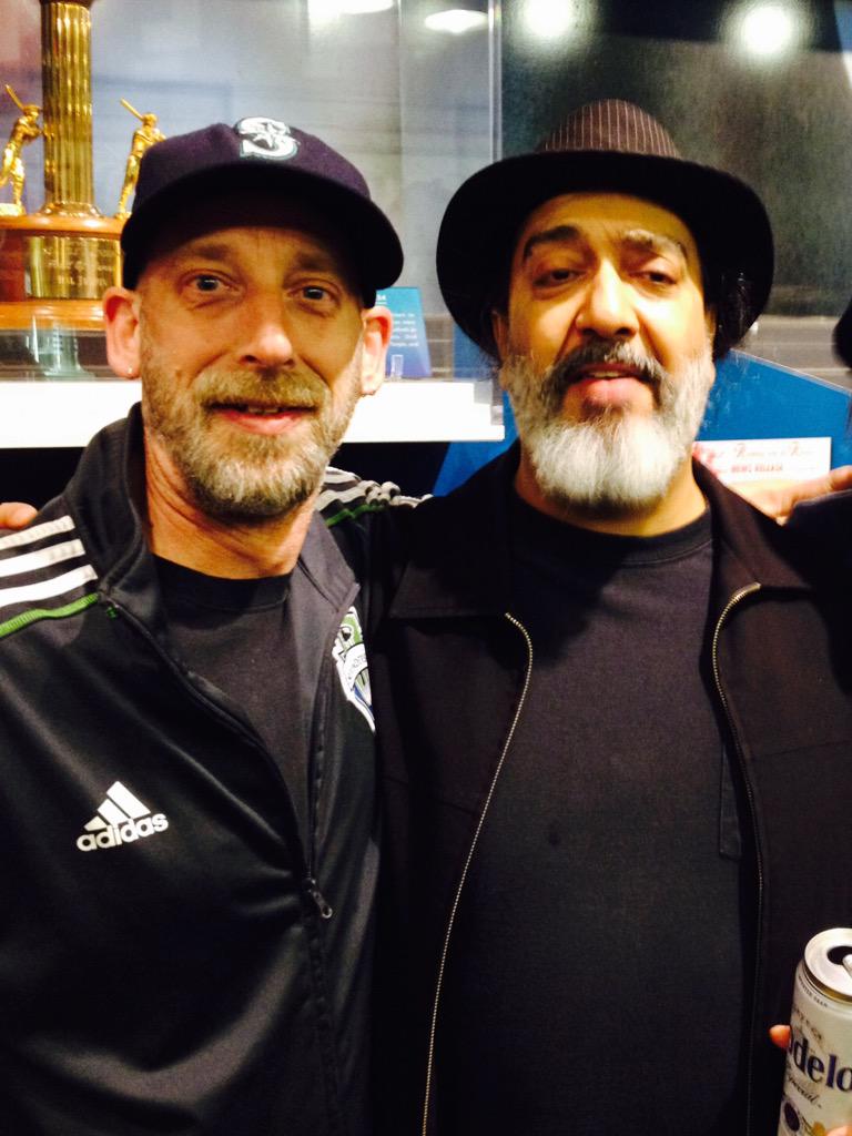 damon_stewart's tweet photo. Total blast tonight...saw this mf*n guy #KimThayil #tbt from our Kingdome days; also #ScottSundquist & #TerryDate \m/ http://t.co/lutVqyksrR
