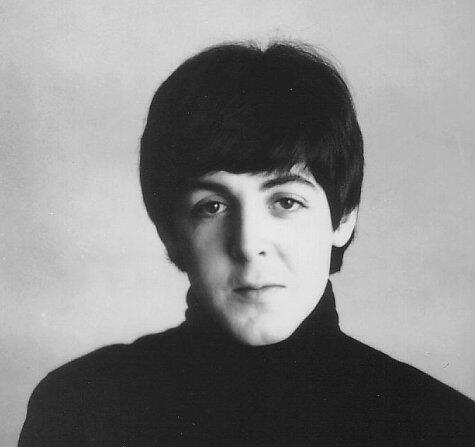 FrasesDRockstar's tweet photo. Hoy cumple años @PaulMcCartney 
Cantante, compositor y músico británico 
Ex @thebeatles
#HappyBirthday #PaulMcCartney http://t.co/NAghxpAyEj