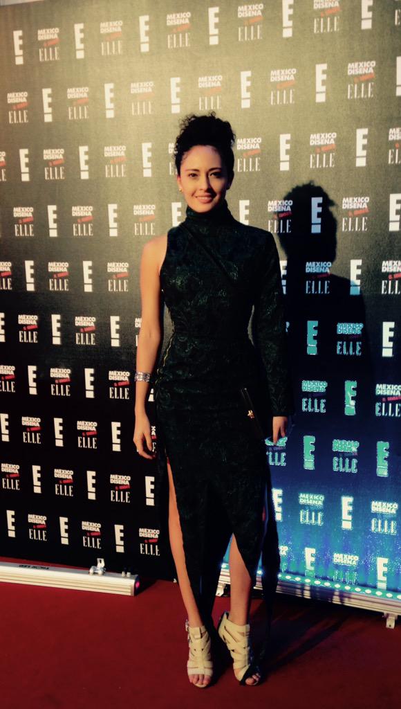 FerVizzuet's tweet photo. Gracias @KarenPareti Por el hermoso vestido para @ELLEMexDisena  @ELLEMexico http://t.co/rqQy5qXQ1u