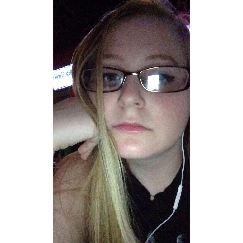 shitmypaynets's tweet image. Eek! #SELFIEFORSDK