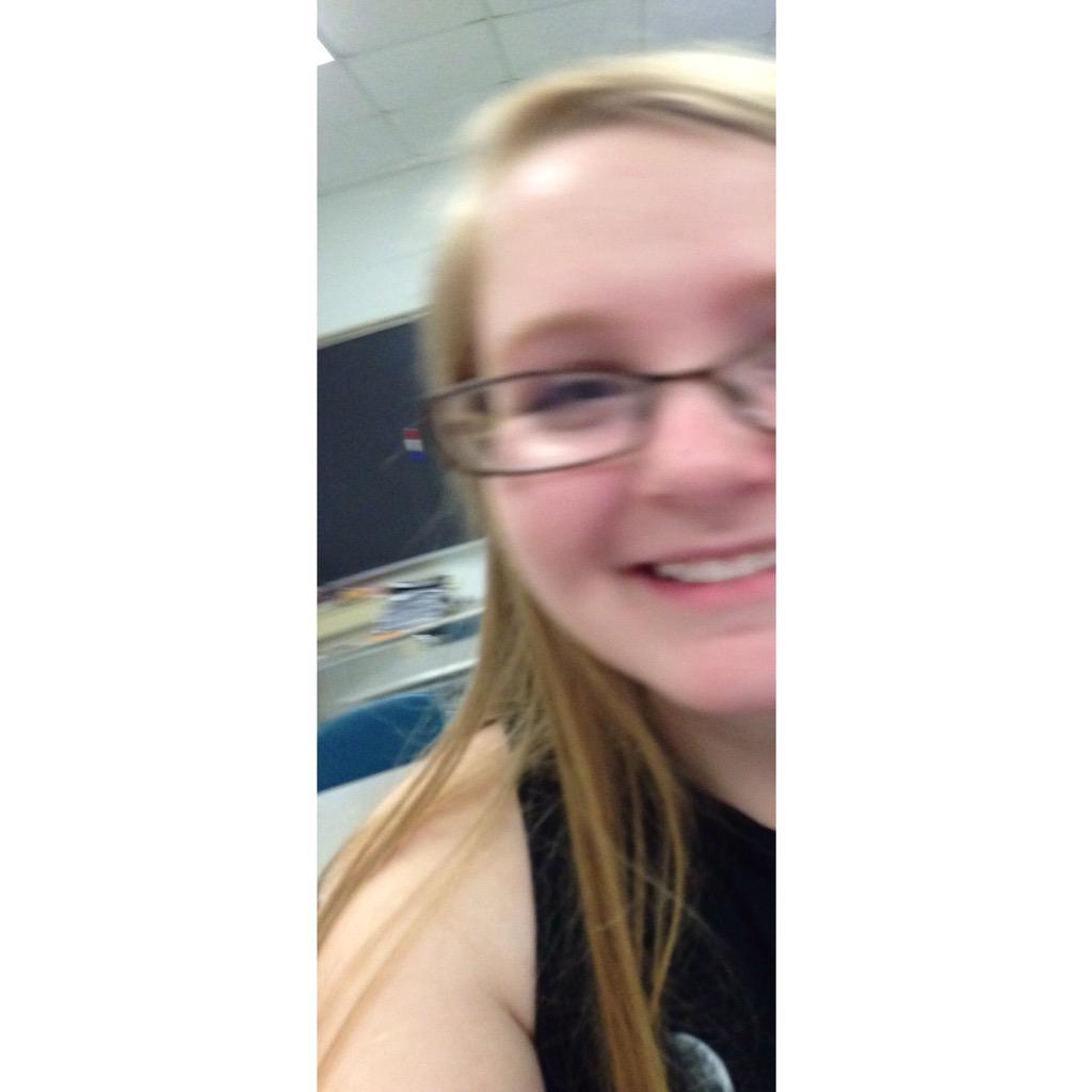 shitmypaynets's tweet image. Eek! #SELFIEFORSDK